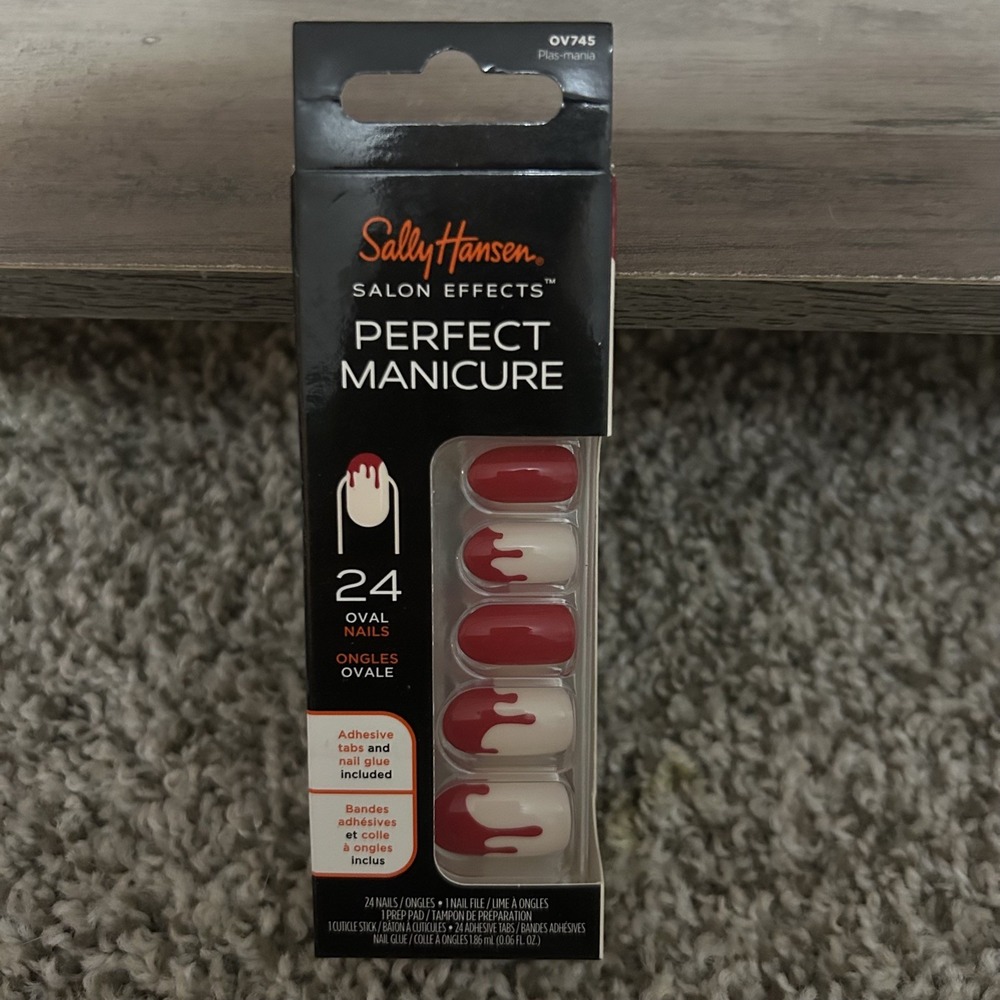 Sally Hansen Perfect Manicure Halloween Press on‎ Nails in Plas-mania